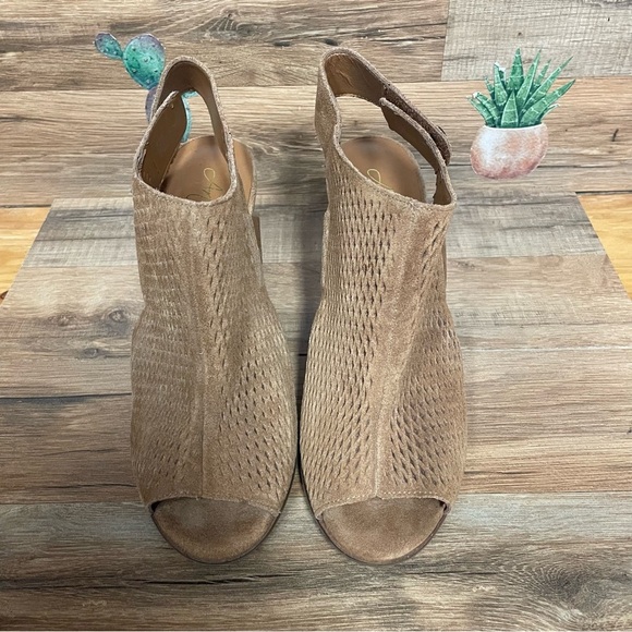 Arturo Chiang Macadamia Cow Split Suede Janel Heels peep toe Womens Size 8.5 - Picture 2 of 10